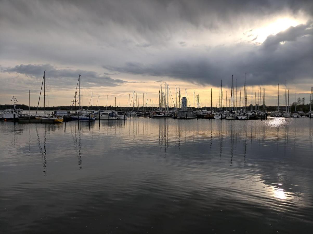 Ostsee Hausboot Schleswig Ostseeblick 1 المظهر الخارجي الصورة