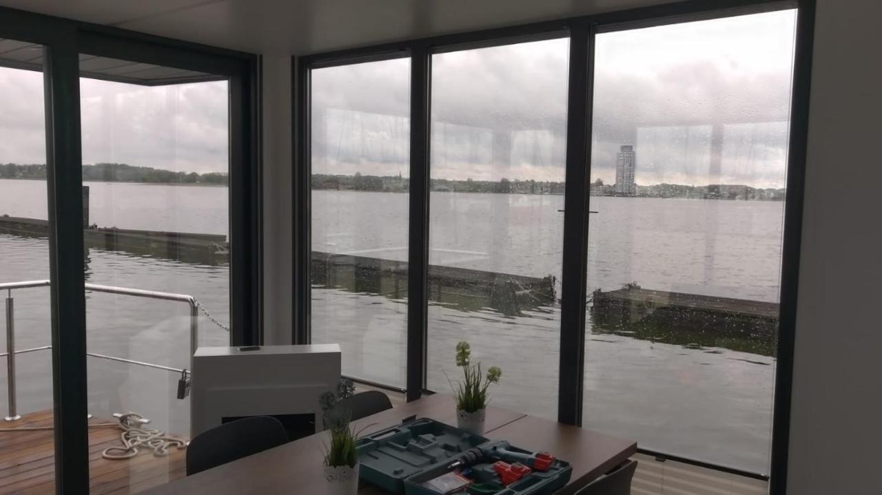 Ostsee Hausboot Schleswig Ostseeblick 1 المظهر الخارجي الصورة