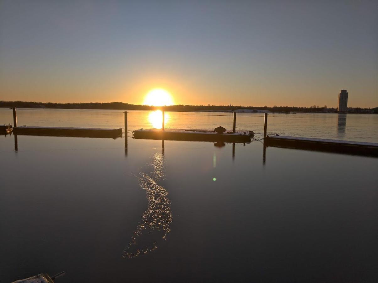 Ostsee Hausboot Schleswig Ostseeblick 1 المظهر الخارجي الصورة
