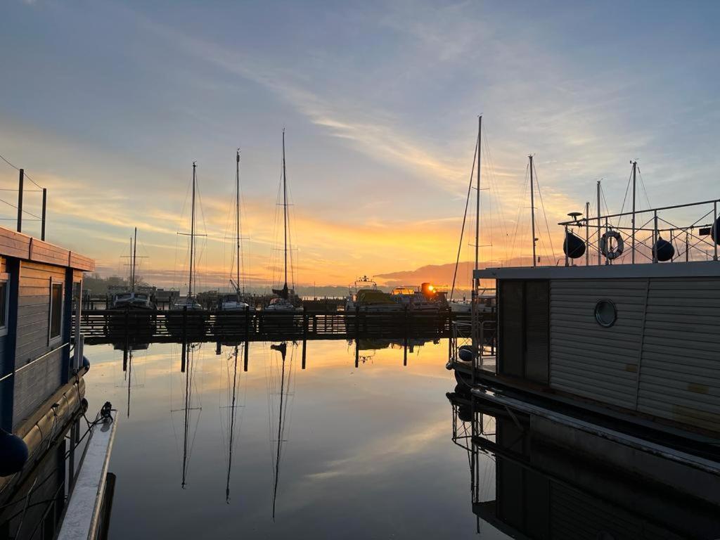 Ostsee Hausboot Schleswig Ostseeblick 1 المظهر الخارجي الصورة